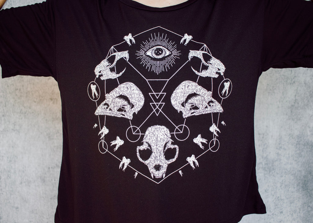 Skull Grid Open Neck Crop Tee