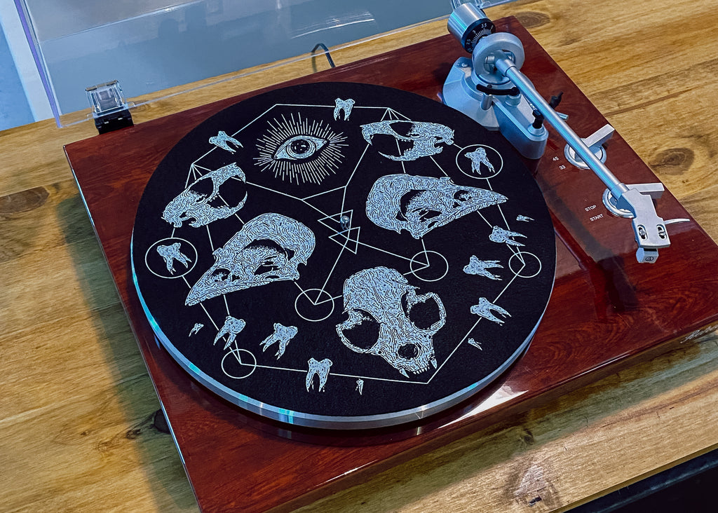 Skull Grid Slipmat