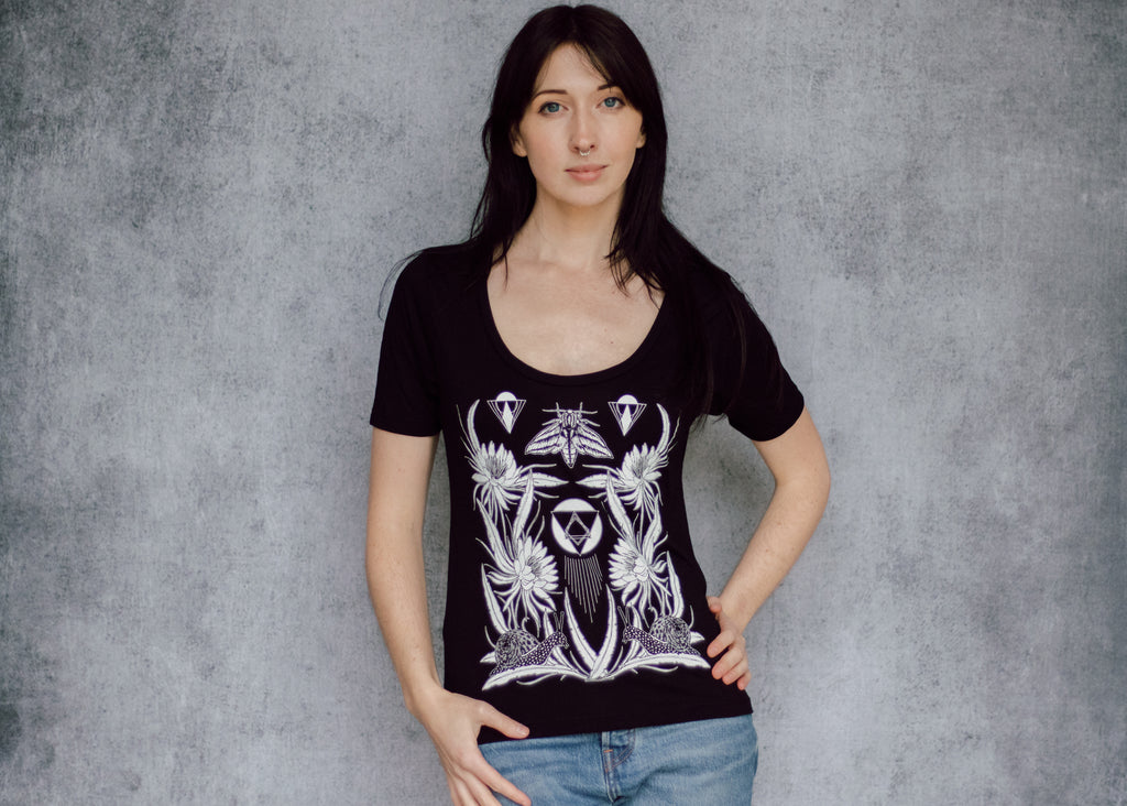 Time Deep Scoop Tee
