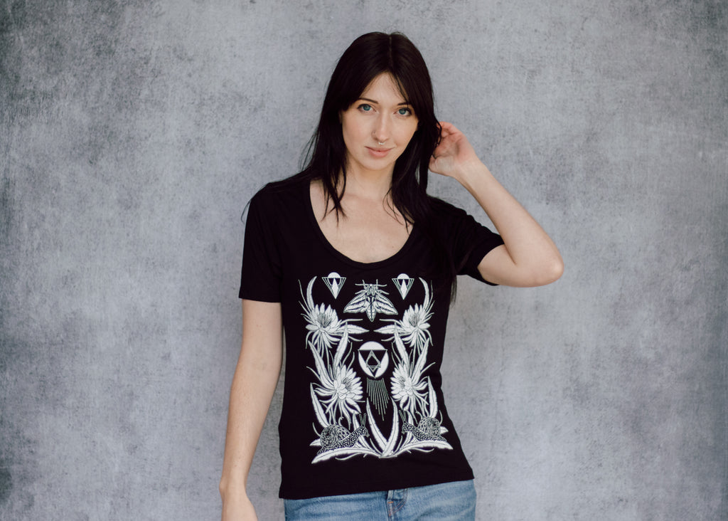 Time Deep Scoop Tee
