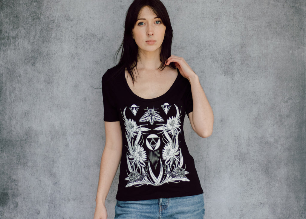 Time Deep Scoop Tee